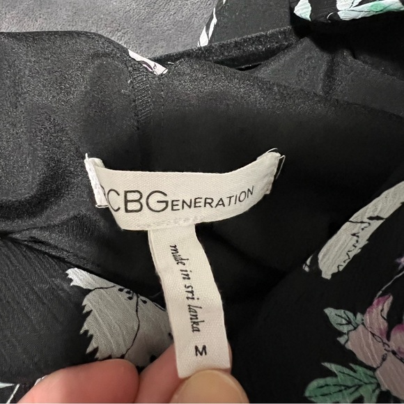 BCBGeneration Medium Floral Print Bow Back Mini Dress - Picture 6 of 8